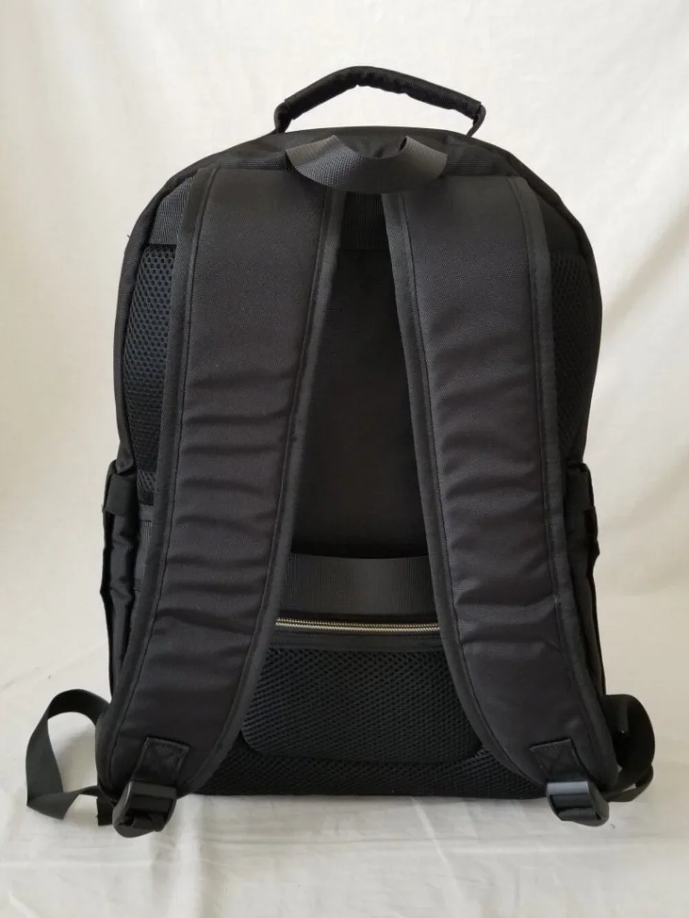 NWT! 26L Laptop Backpack w/Luggage Strap, Anti-Theft, Bottle Pockets, Gold Hdwr